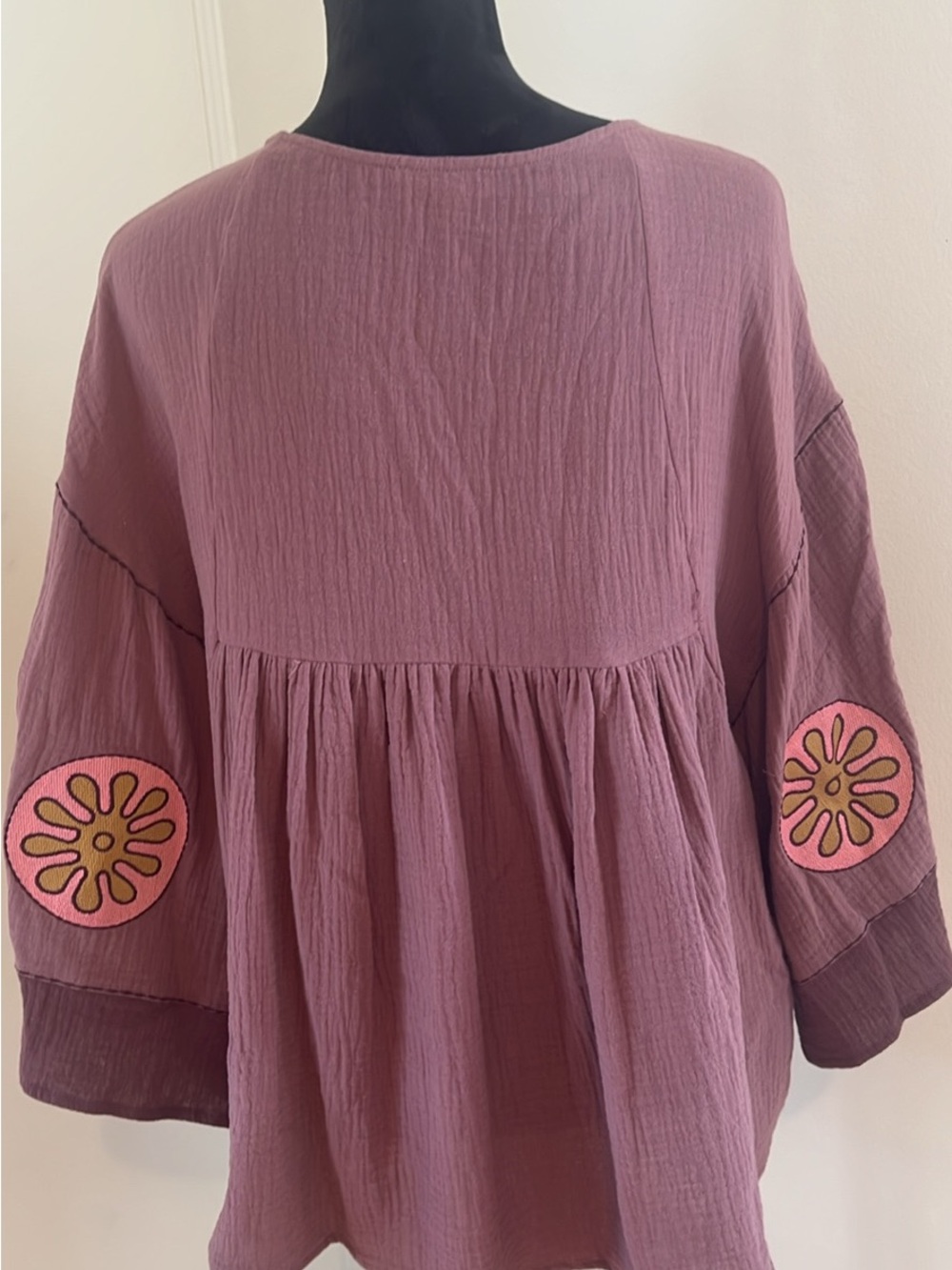 easel Mauve Pink Embroidered V-Neck Peasant Tunic - Picture 4 of 5